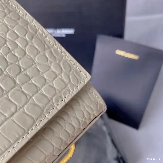 MEDIUM KATE YSL 0520